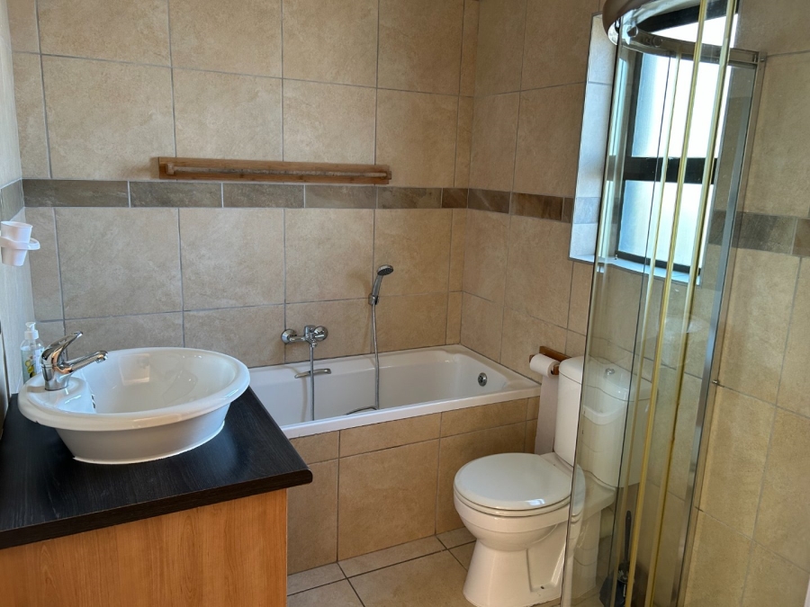 2 Bedroom Property for Sale in Blue Mountain Village Western Cape
